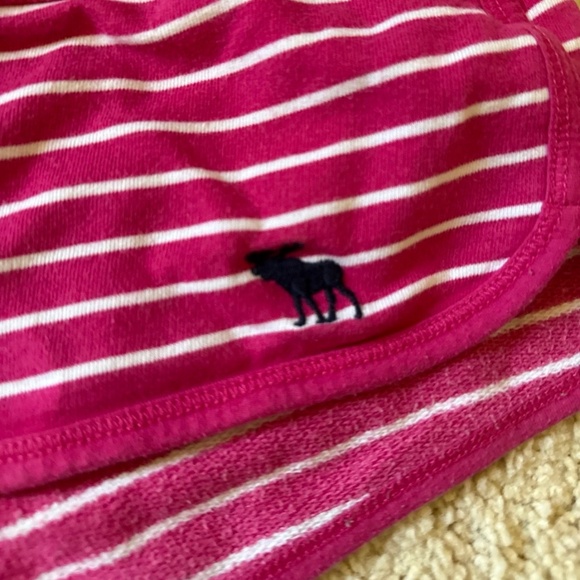 2016 Abercrombie low rise mini shorts - Picture 3 of 4